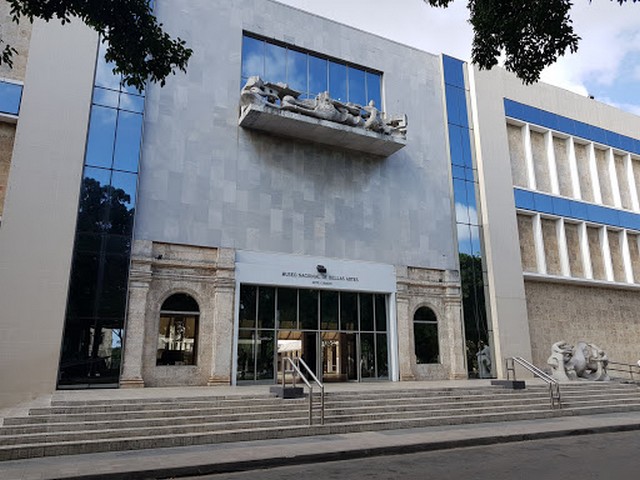 Apartments in Centro Habana 4 Museo de Bellas Artes Cuba 2 | Hostal Peregrino