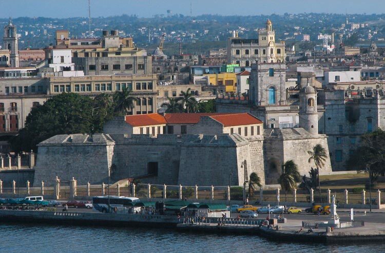 Castillo de la Real Fuerza e1772644616339 | Hostal Peregrino